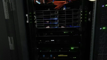 租用4090算力服务器时有哪些需要注意的性能指标？