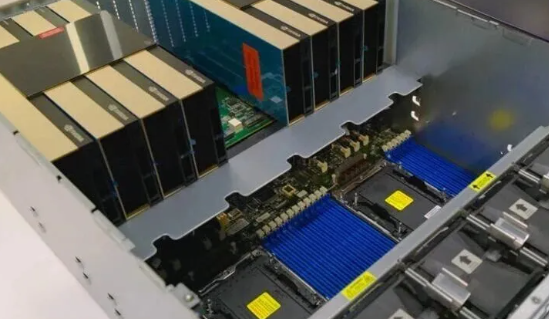 服务器怎么选？PCIe GPU服务器选购指南